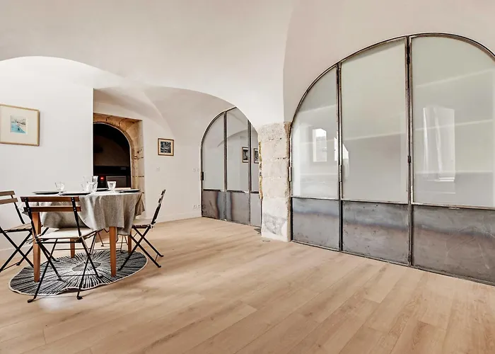 Stylish Flat In The Heart Of The City * 巴黎